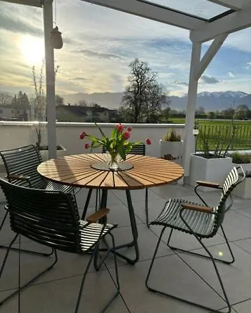 Wow Schickes Penthouse Bei Bregenz Dornbirn 아파트 *